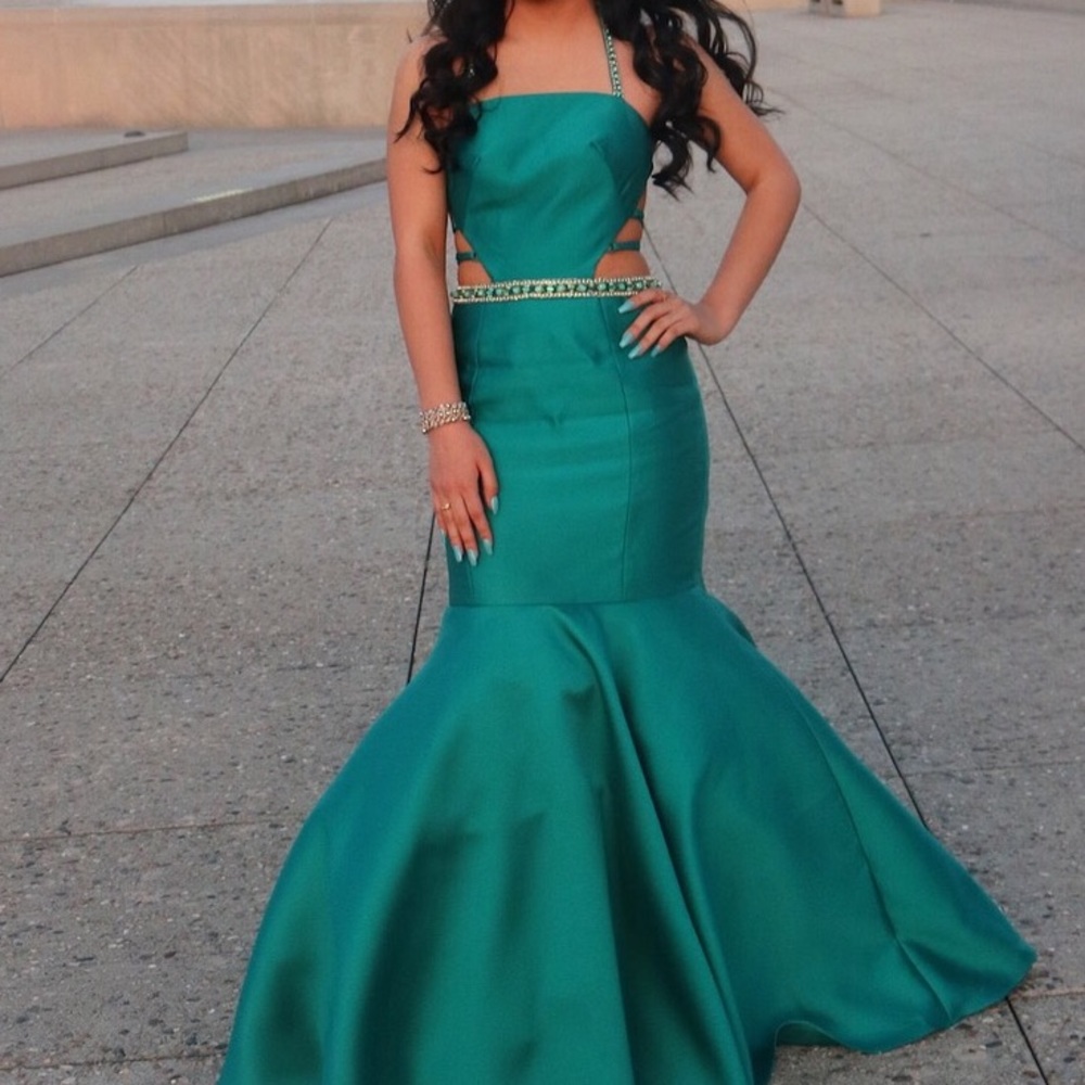 Prom Dress - Picture 1 of 7